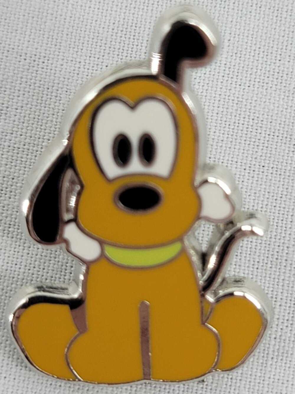 DISNEY Pin Trading ~ Starter Set ~ Cute Characters ~ Pluto ~ 2008